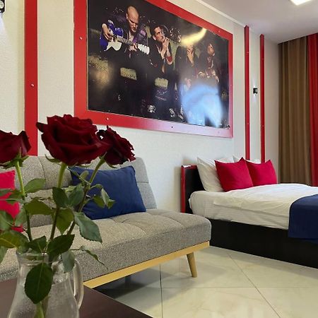 Rock Hotel First Line บาทูมิ ภายนอก รูปภาพ