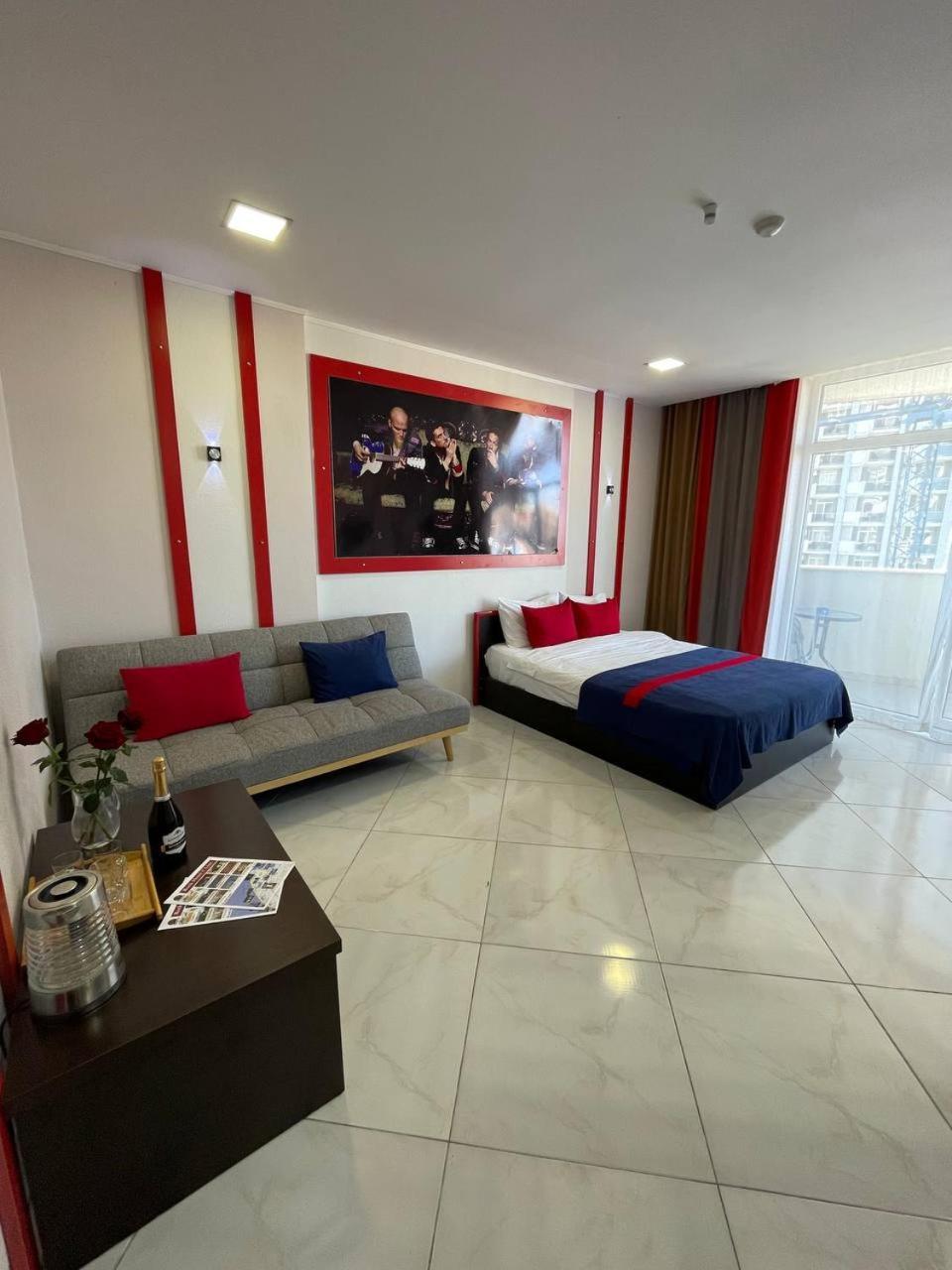 Rock Hotel First Line บาทูมิ ภายนอก รูปภาพ