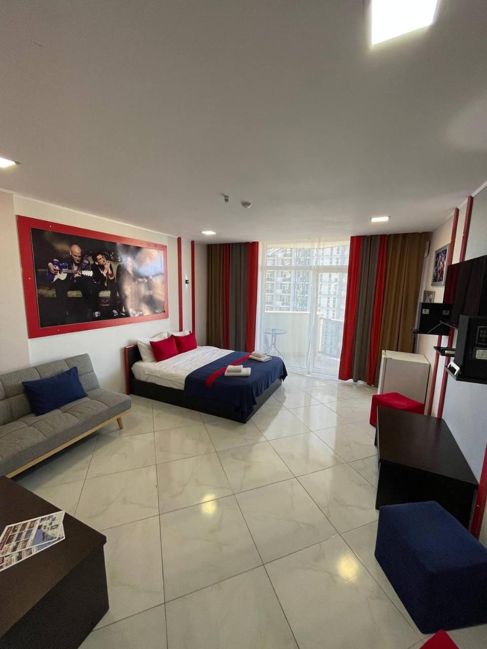 Rock Hotel First Line บาทูมิ ภายนอก รูปภาพ