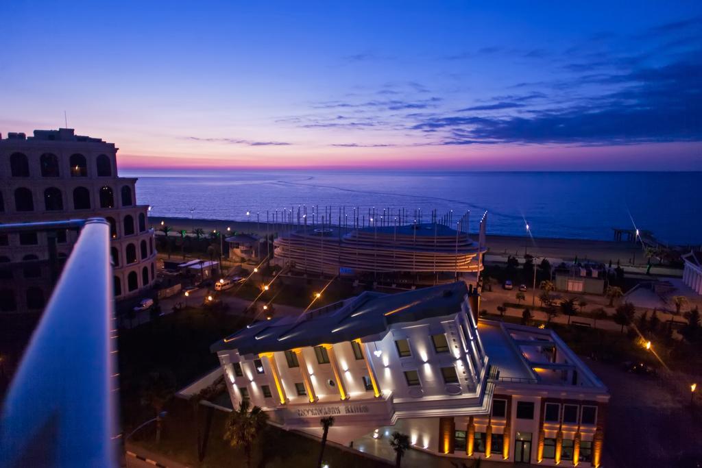 Rock Hotel First Line บาทูมิ ภายนอก รูปภาพ